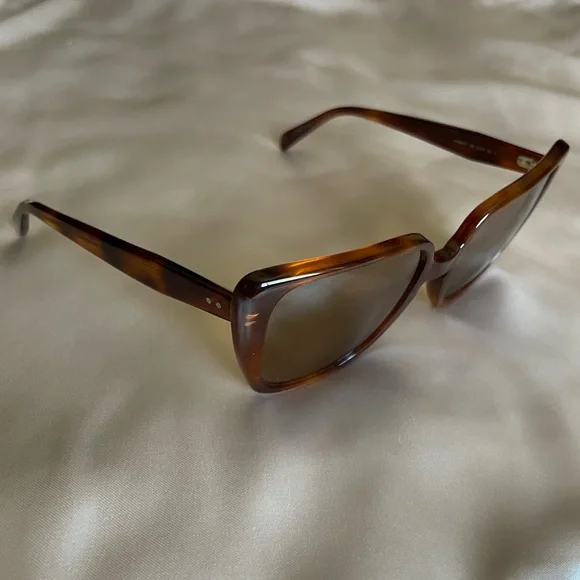 Celine CL40047I Cat Eye Sunglasses - Picture 4 of 11